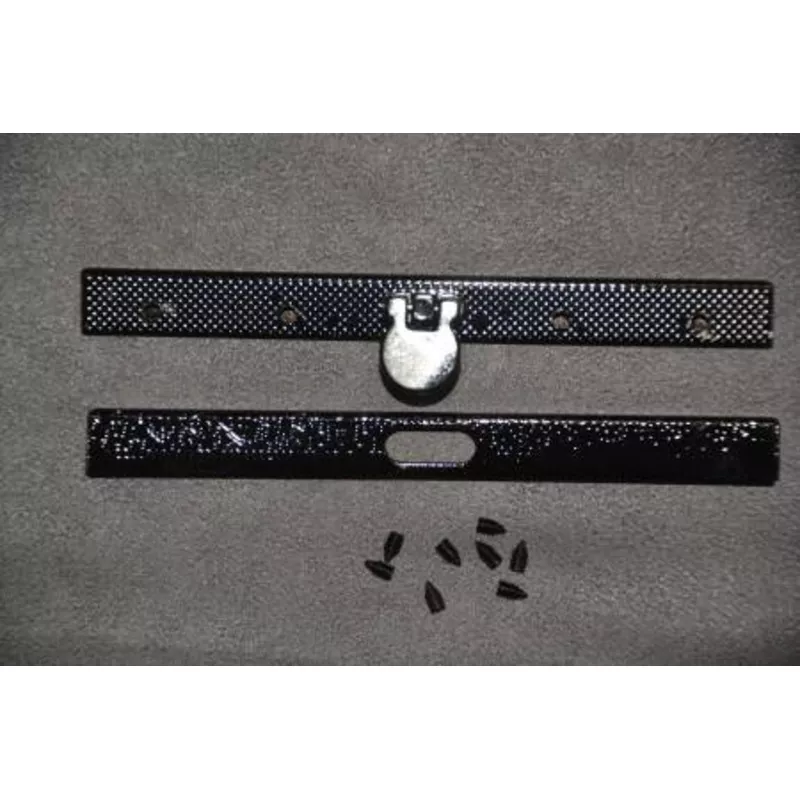 4 1/2″ SM Wallet Clasp Embossed Black
