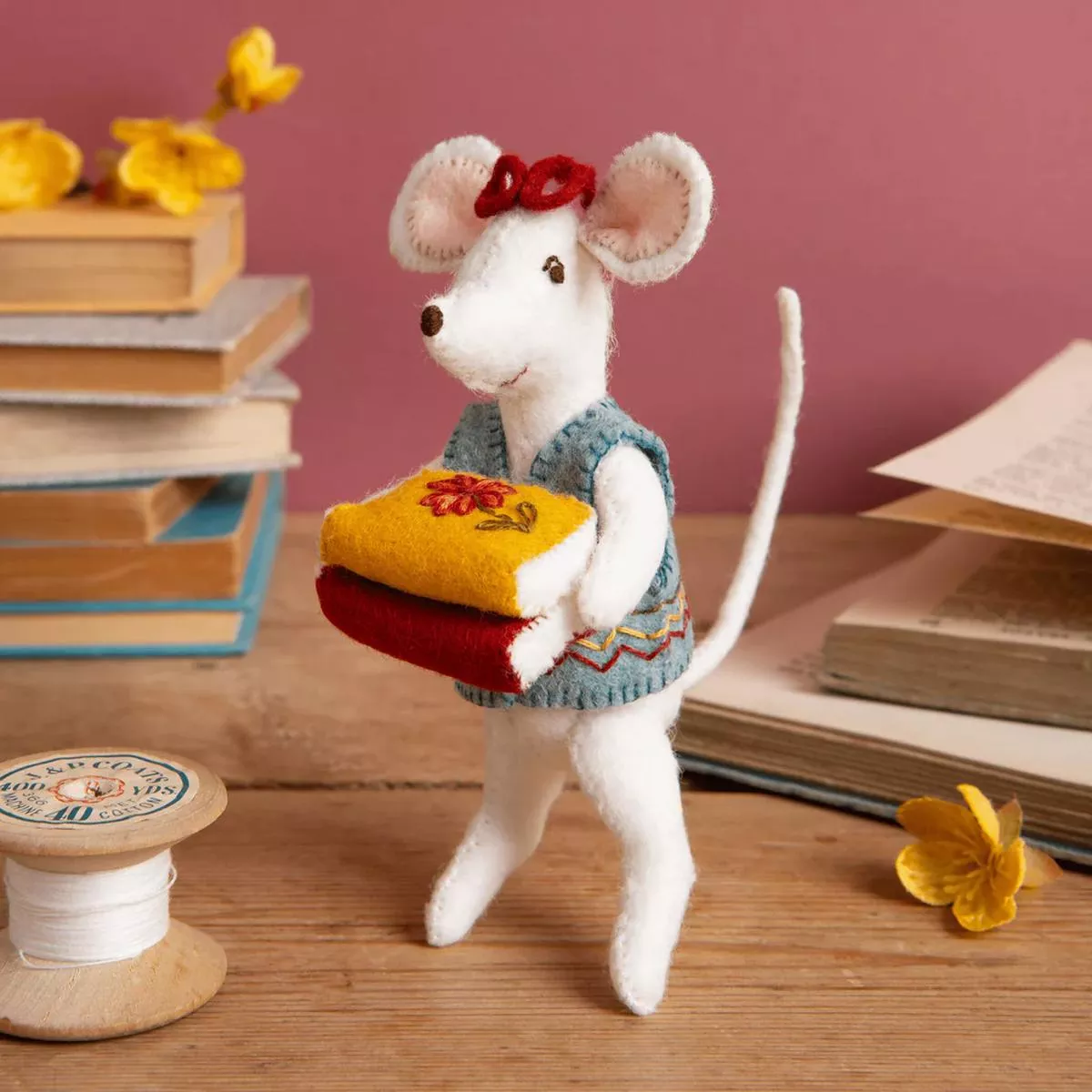 corinne-lapierre-librarian-little-mouse-felt-craft-kit-mklib1 Corinne Lapierre Librarian Little Mouse Felt Craft Kit MKLIB1