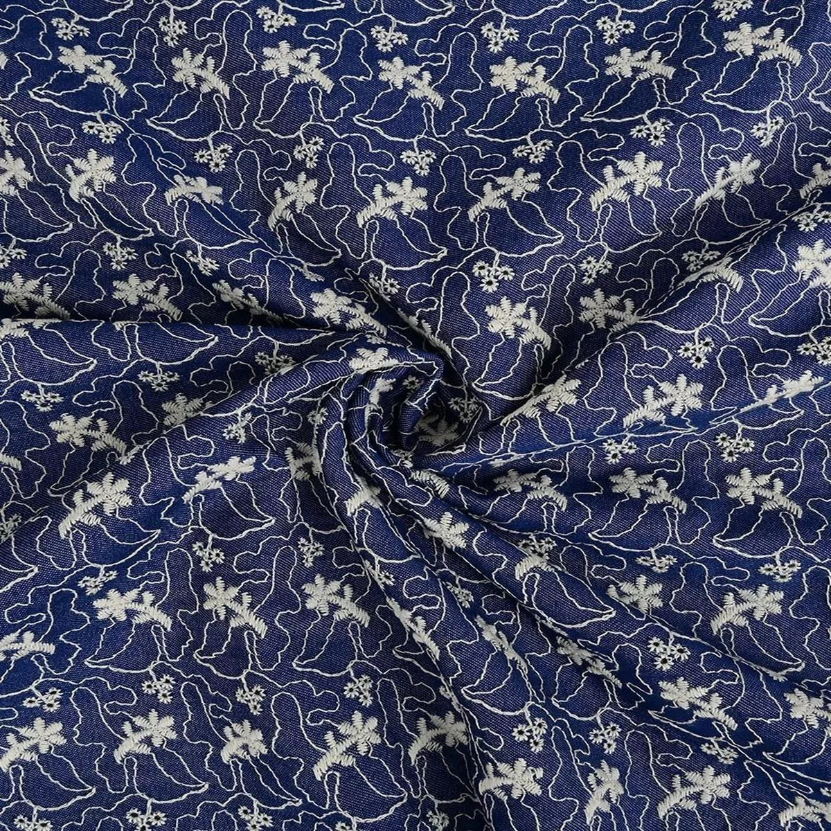 Embroidered denim fabric 180 g/m