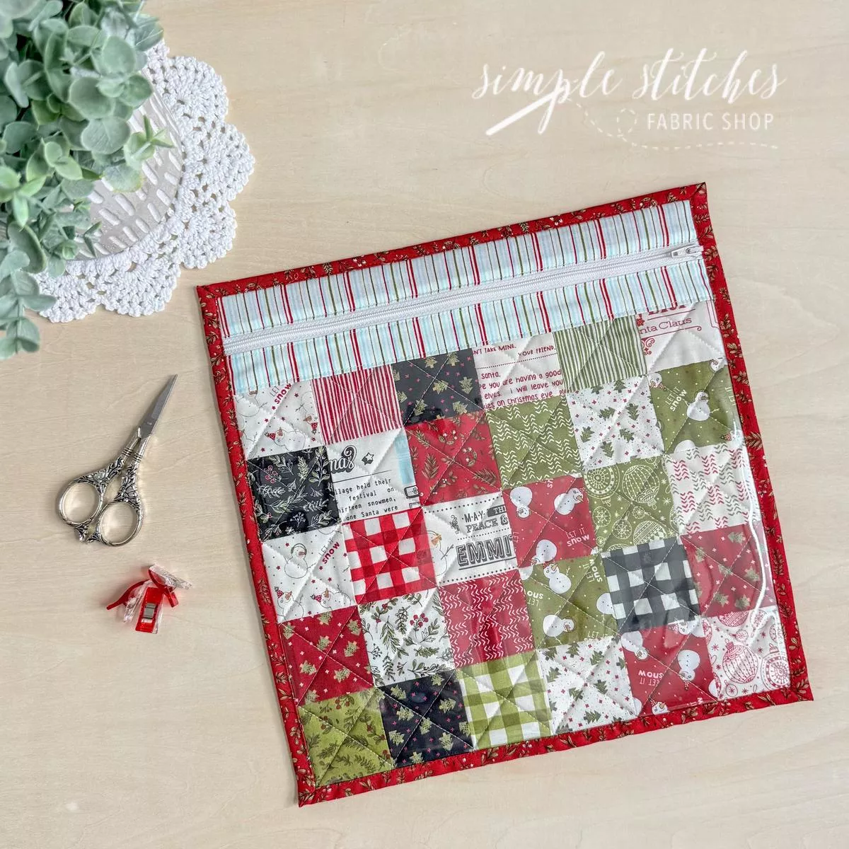 emmitt-ivy-clearly-charming-pouch-made-by-myra Emmitt & Ivy Clearly Charming Pouch – made by Myra