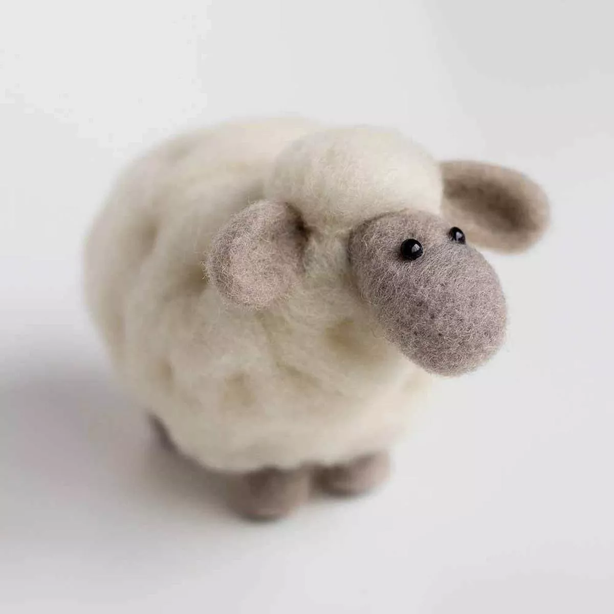 Felted Sky – White Sheep Mini Needle Felting Kit