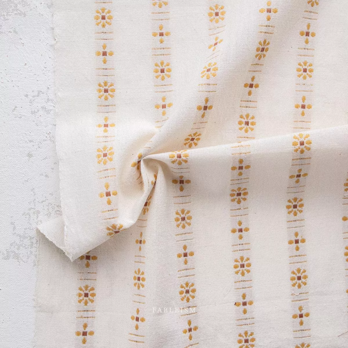 Forest Forage Daisies Cotton – Cream