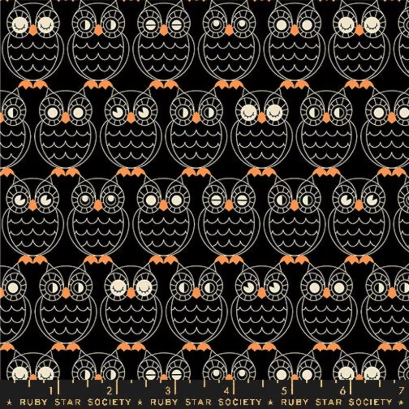Hoos There in Black | Good Spirits