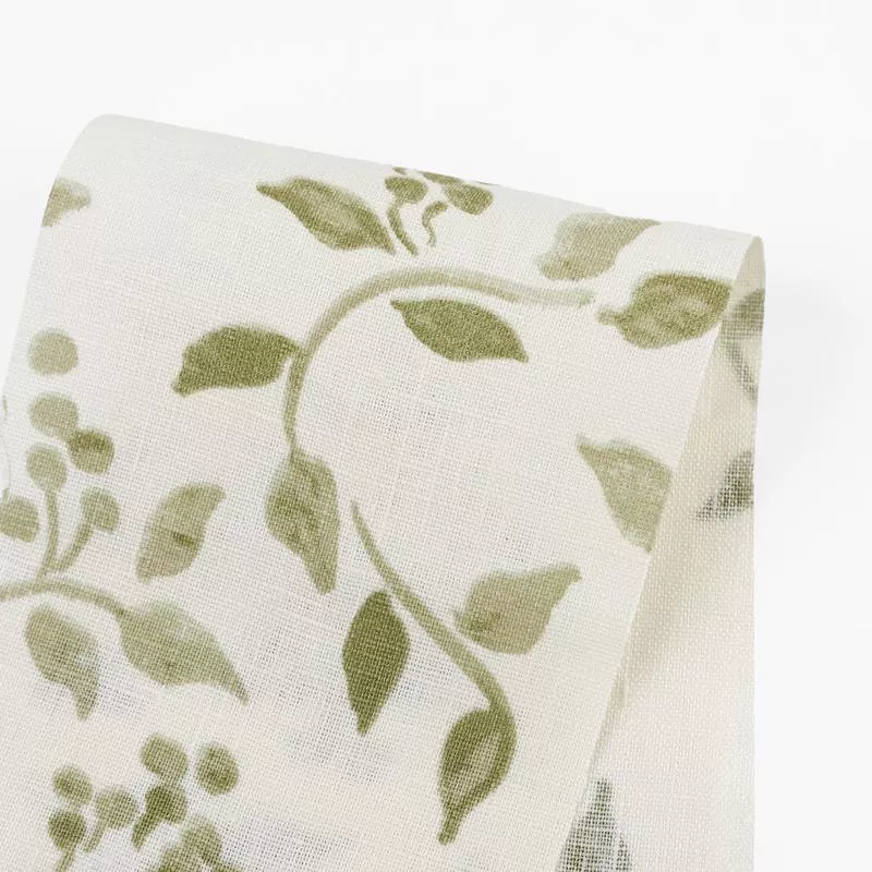 Leaves & Berries Linen – Sage/Cream