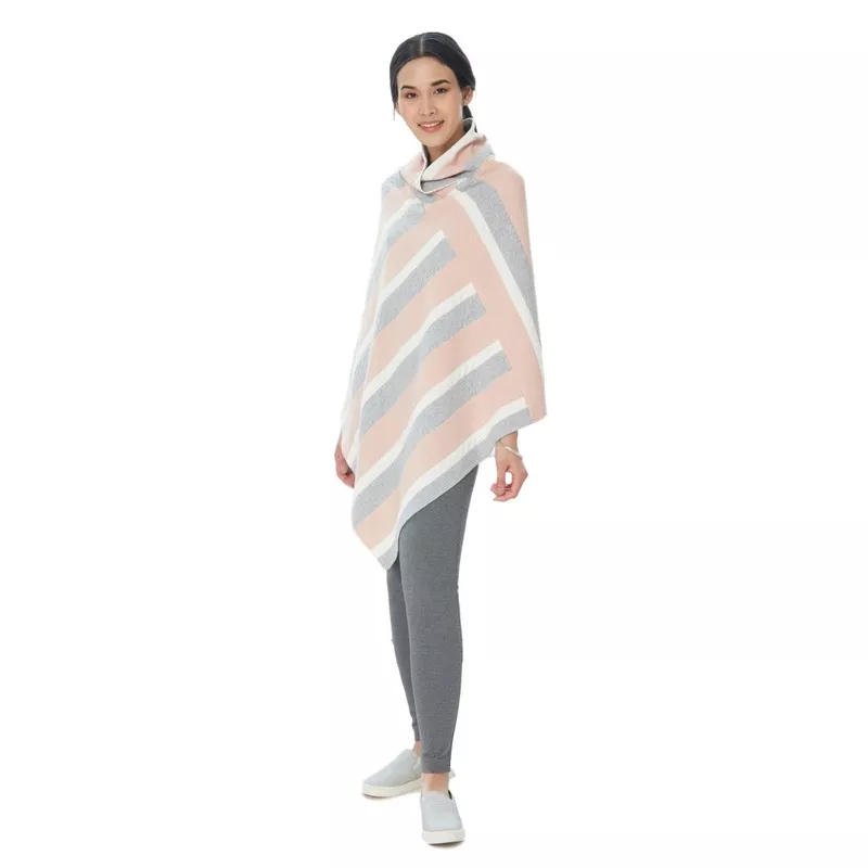 McCalls 7846 / Misses Knit Ponchos