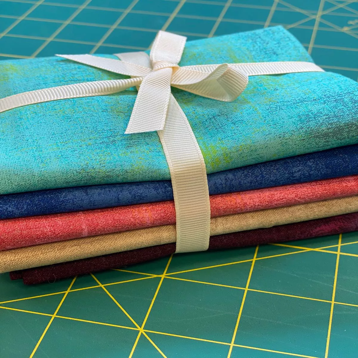 Moda Grunge Fat Quarter Bundle Surprise