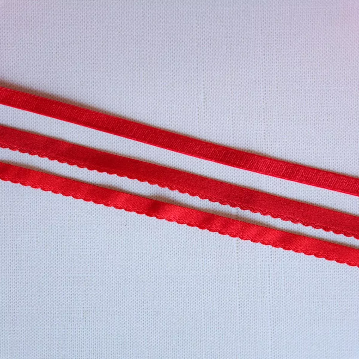 Red Plush Back Satin Strap & Scallop Elastic