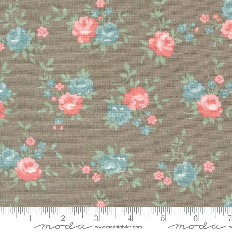 Rosemary Cottage Cedar 55310-19