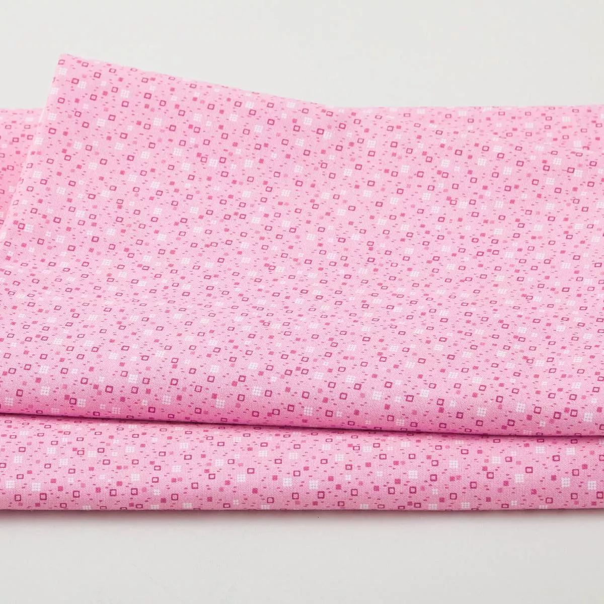 Simply Prints – Small Geometric Pink 2 Yard Cut