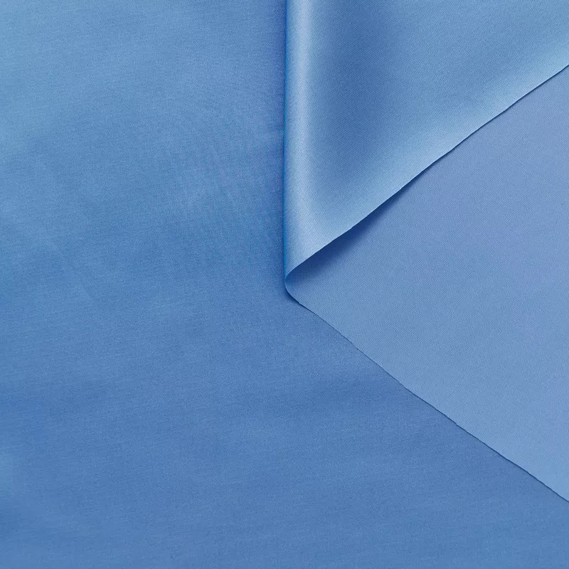 T23W06056 | Liquid Satin Arctic Wolf