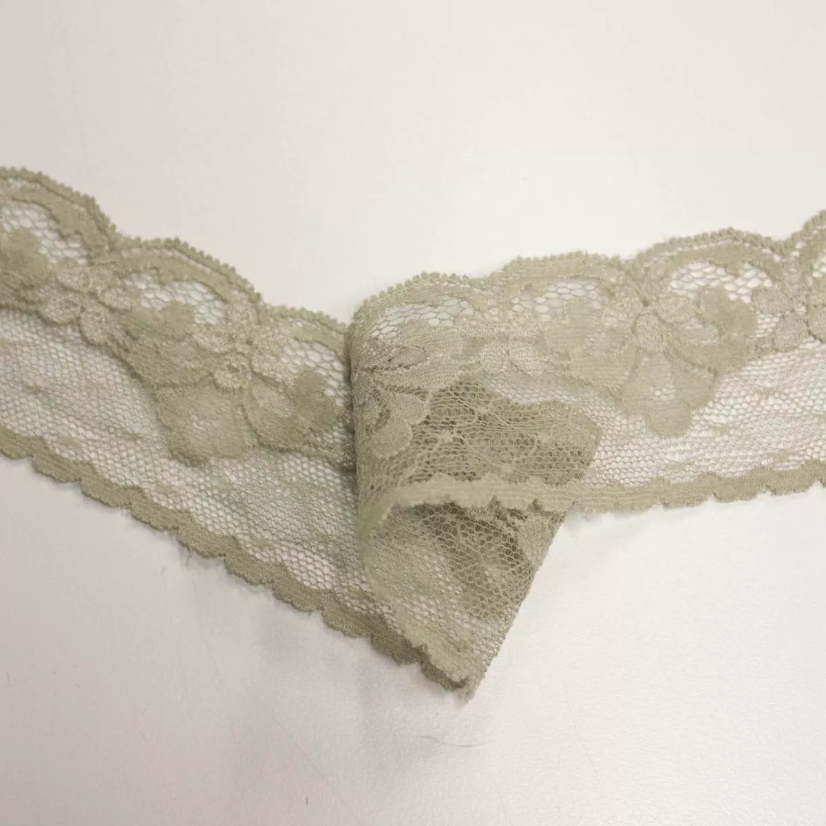 taupe-floral-polyester-lace-trim-4-5cm Taupe Floral Polyester Lace Trim 4,5cm