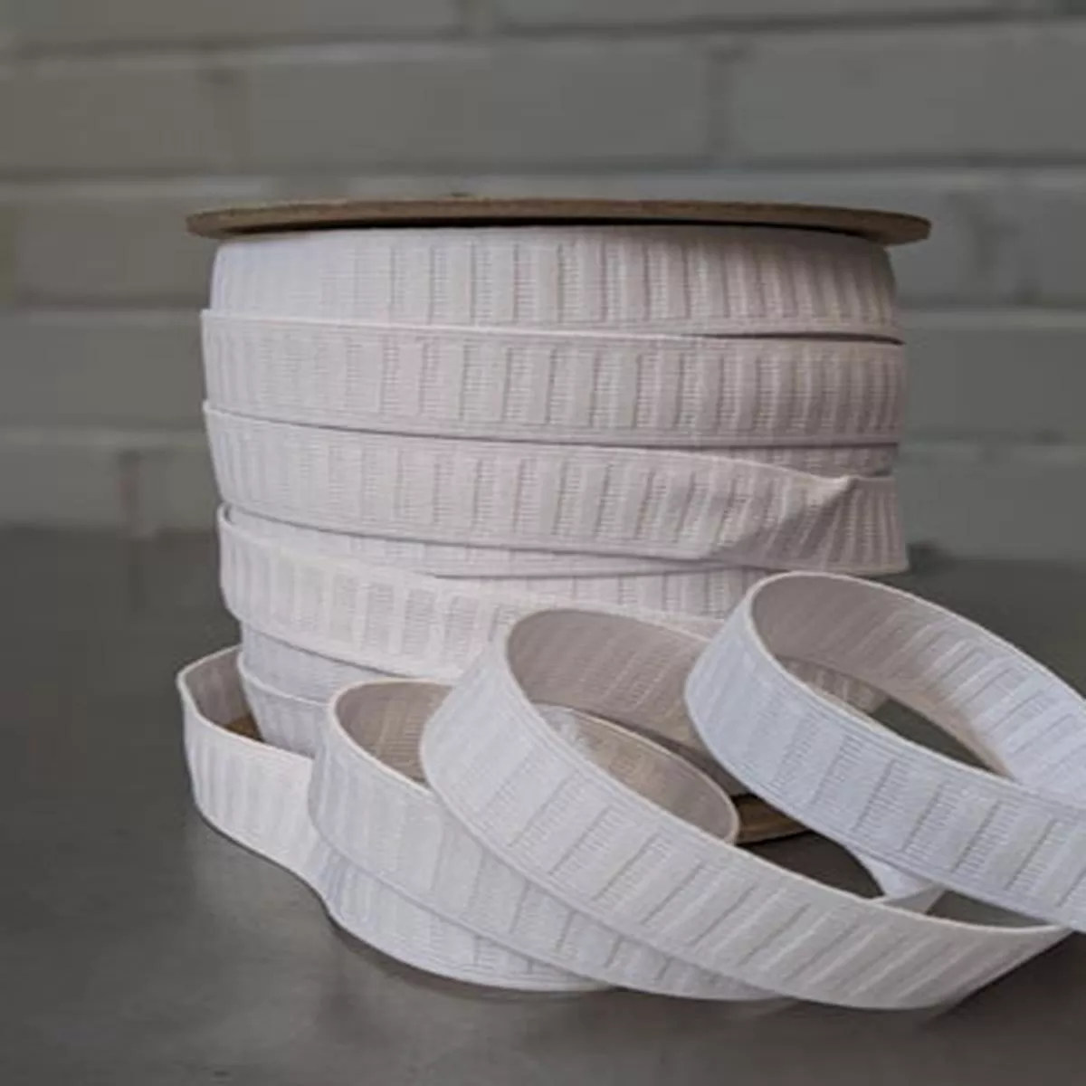 white-non-roll-1-elastic White Non Roll 1″ Elastic