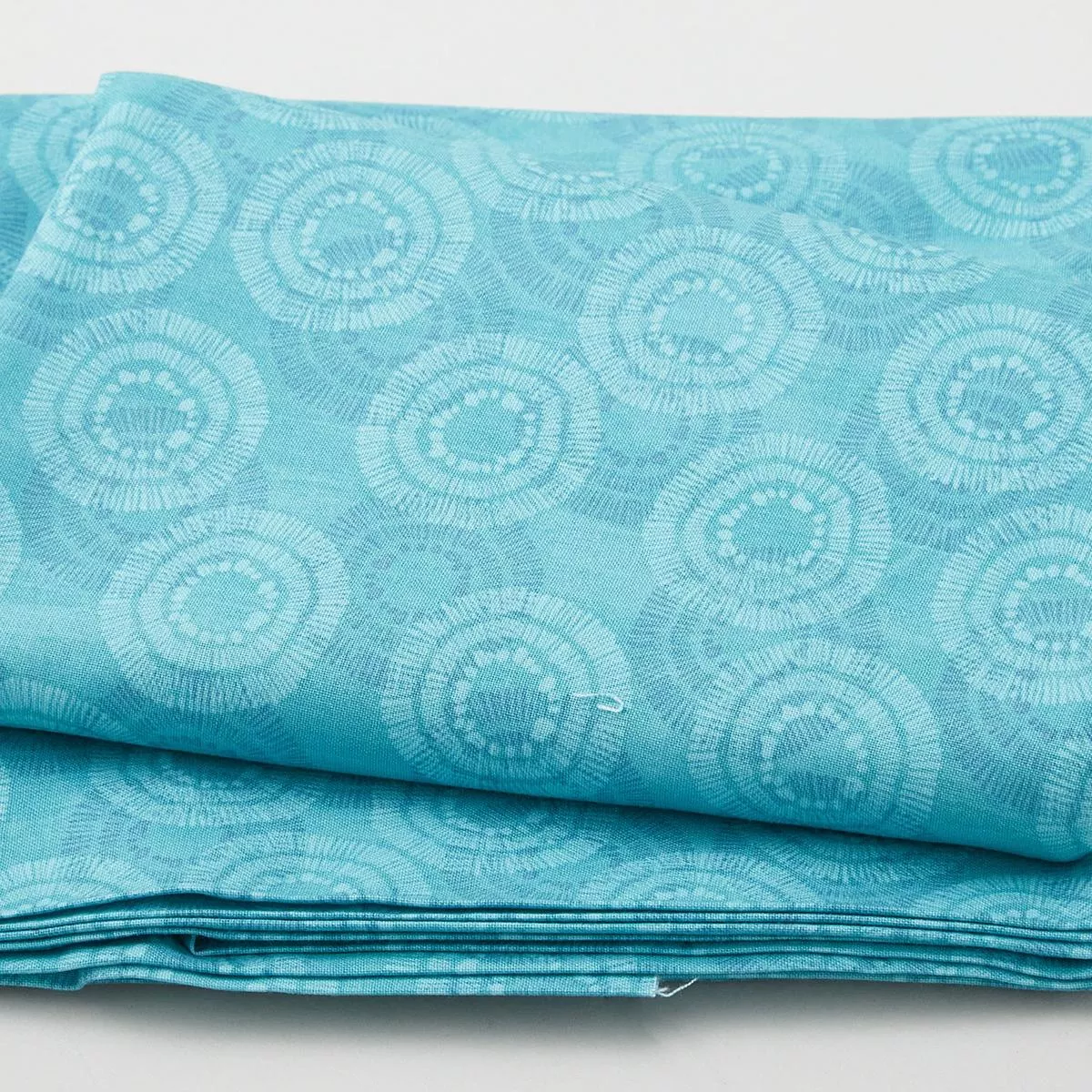 Wilmington Essentials – Circle Burst Teal 3 Yard Cut